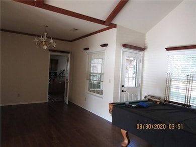 2628 E Hills Dr, Moore, OK 73160 - photo 4