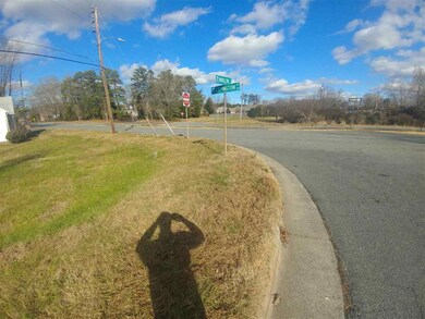 1299 Winslow Ave, Asheboro, NC 27205 - photo 3