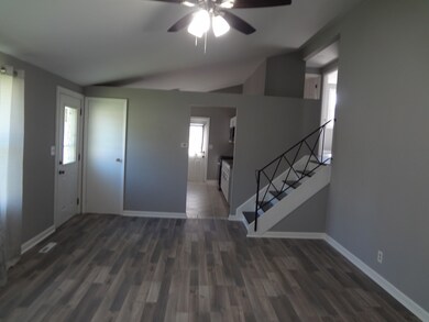 139 Ensenada Dr, Carpentersville, IL 60110 - photo 5