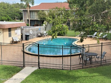 500 Catalina Pool Area