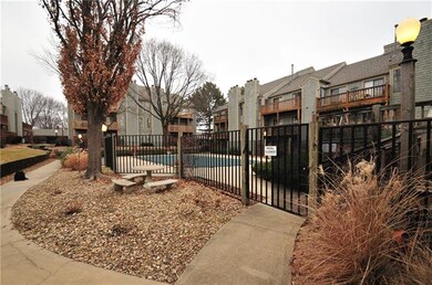 12019 W 58th Place unit K, Shawnee, KS 66216 - photo 2