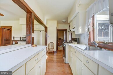 6876 Hickory Rd, Stewartstown, PA 17363 - photo 5