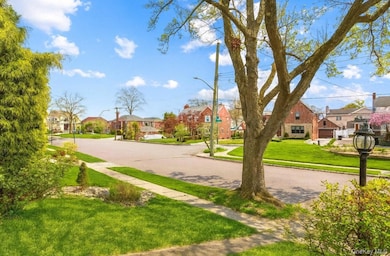 162-49 13th Ave, Whitestone, NY 11357 - photo 3