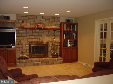 63 Cypress Dr, Leola, PA 17540 - photo 4