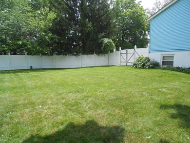 Double Gate to Back Yard