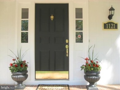 1121 Riva Ridge Dr, Great Falls, VA 22066 - photo 3