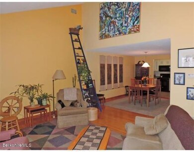 B-Living Rm