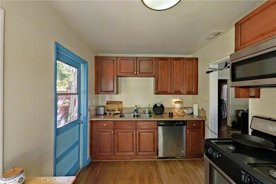 22004 Celes St, Woodland Hills, CA 91364 - photo 5