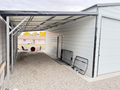 948 N 2050 East Cir, Saint George, UT 84770 - photo 4