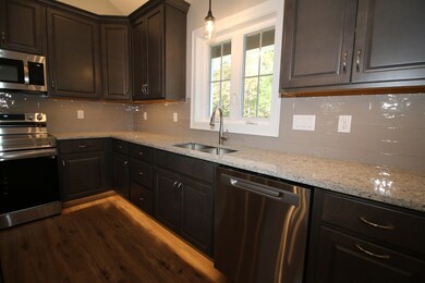437 Blane Cir unit 10, Pembroke, NH 03275 - photo 7