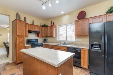 4) KITCHEN
