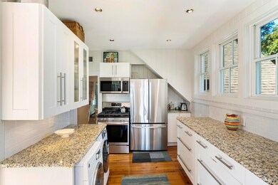 12 Cottage St unit 2, Provincetown, MA 02657 - photo 6