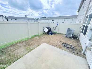 456 Sullivan Loop Rd, Jacksonville, NC 28544 - photo 3