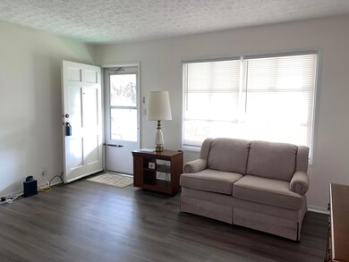 2743 Dolby Dr, Columbus, OH 43207 - photo 4