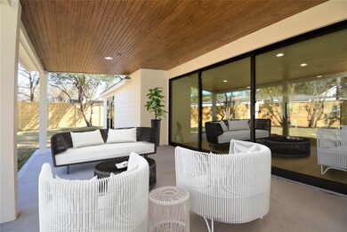 12434 Perthshire Rd, Houston, TX 77024 - photo 4