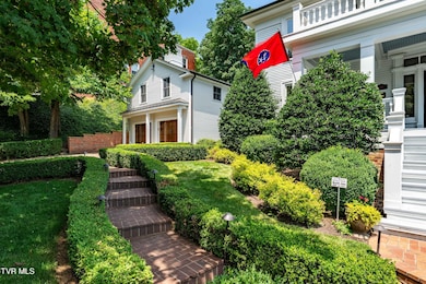 300 W. Main St (31 of 145)