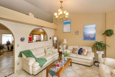 Formal Living Pass Thru Ceiling