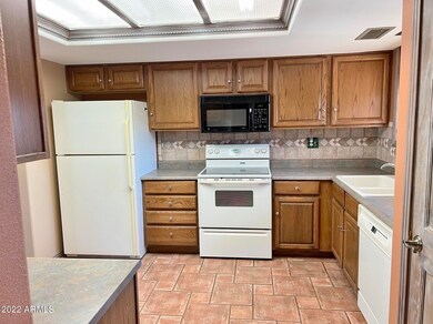 10421 W Salem Dr (19)