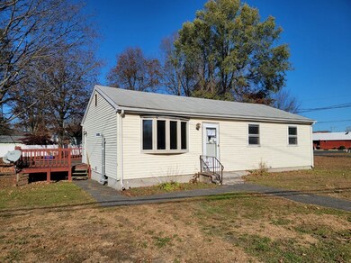 10 Rollins St, Springfield, MA 01109 - photo 2
