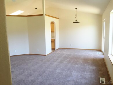 21352 Pelican Dr, Bend, OR 97701 - photo 3