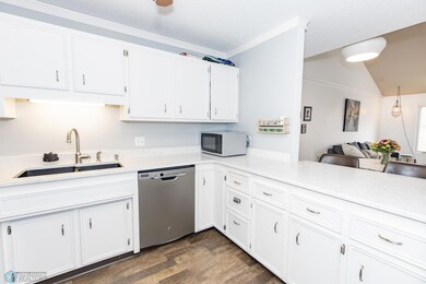 804 10th St S unit A6, Fargo, ND 58103 - photo 6