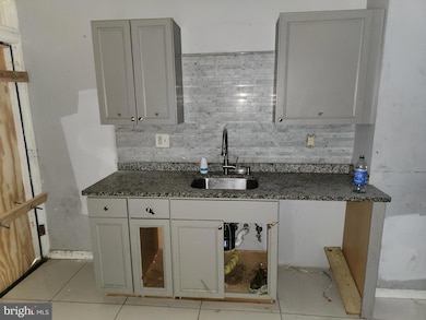 823 N Port St, Baltimore, MD 21205 - photo 5