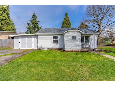 212 Picture St, Independence, OR 97351 - photo 4