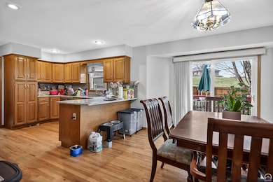 3629 SW Red Hawk Ct, Topeka, KS 66614 - photo 3