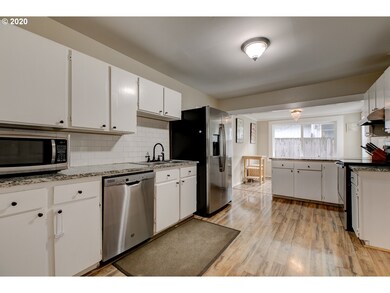 716 N Main St, Newberg, OR 97132 - photo 6