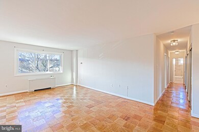 The Lancaster unit 505, Arlington, VA 22204 - photo 6