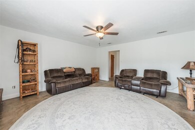 6813 Anns Ln, Weatherford, TX 76085 - photo 7