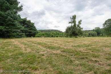 25_619Rte524_26_BackYard_LowRes