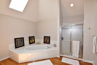 927 Lund Ln, Batavia, IL 60510 - photo 2