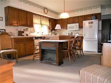 A large eat-in kitchen comes with all appliances