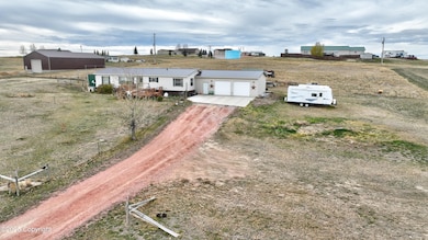 14 Danielle Ave, Gillette, WY 82718 - photo 2