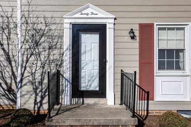 23 Emery St, Harrisonburg, VA 22801 - photo 2