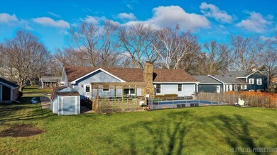 1052 Cardinal Ct, Batavia, IL 60510 - photo 2