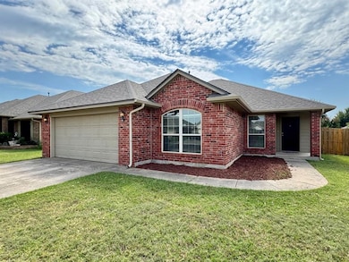 422 Oregon Trail, Edmond, OK 73003 - photo 3