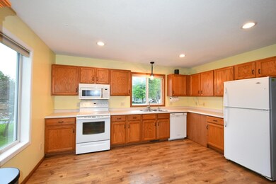 640 Jefferson Dr, Zumbrota, MN 55992 - photo 4