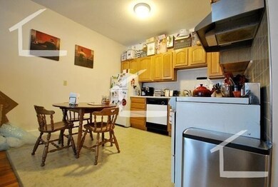 170 Winthrop Rd unit 3, Brookline, MA 02445 - photo 5