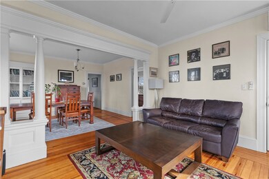 98 Evergreen St unit 3, Providence, RI 02906 - photo 4