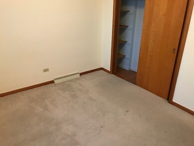 unlisted-address, Waukegan, IL 60085 - photo 5