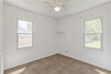 4420 Hickman Rd, Des Moines, IA 50310 - photo 7