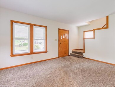 Spacious living room