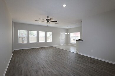 907 Conklin St, Houston, TX 77088 - photo 3