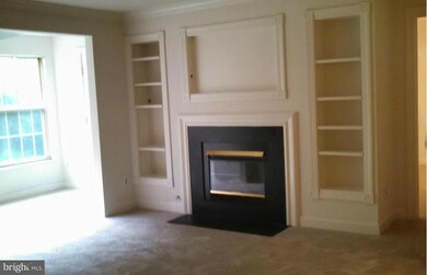 9224 Cardinal Forest Ln unit F, Lorton, VA 22079 - photo 2