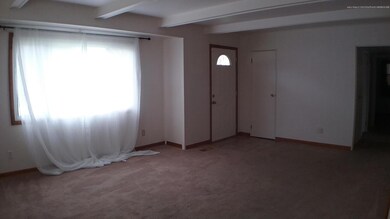 904 livingroom 2