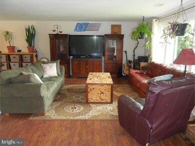 930 Diamond St, Sellersville, PA 18960 - photo 4