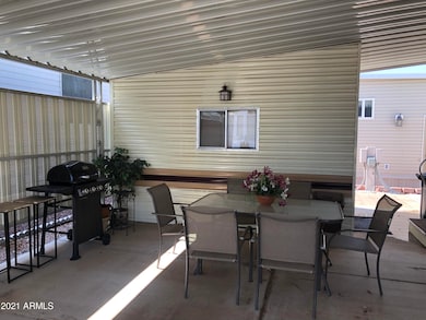 SHED/RELAXING AREA