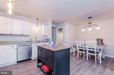 48 Litchfield Ln W, Martinsburg, WV 25405 - photo 2